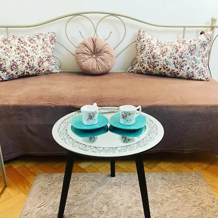 White House With Sauna *