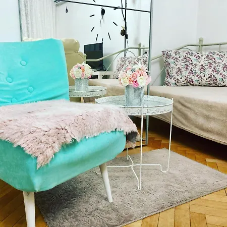 White House With Sauna アパート ノヴィ・サド