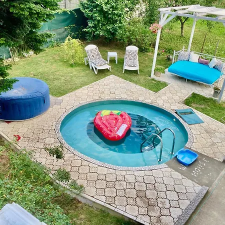 Daire White House With Sauna