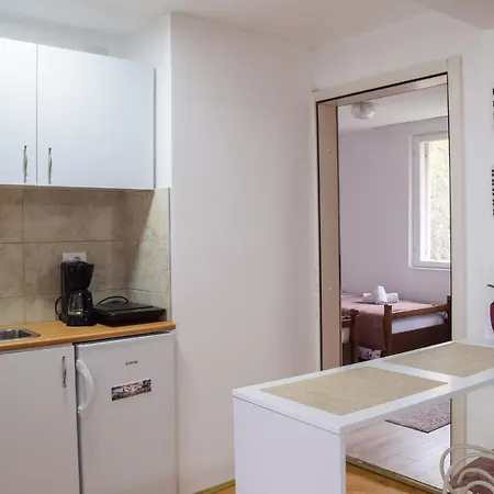 White House With Sauna *