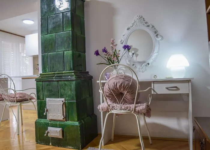 White House With Sauna *